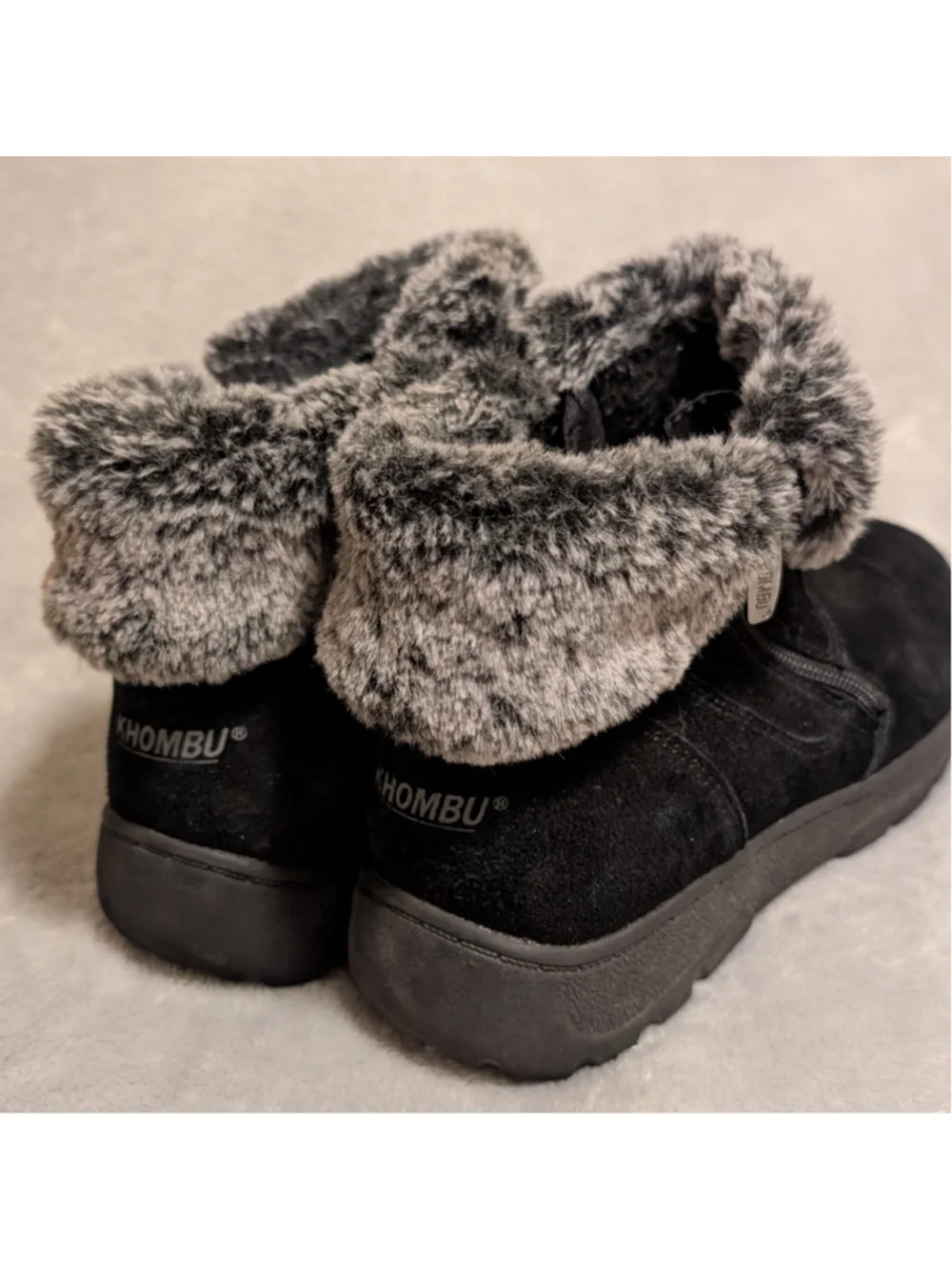 Khombu Jessica Black Suede Winter Boots with Gray Faux Fur Trim Size 8 B280